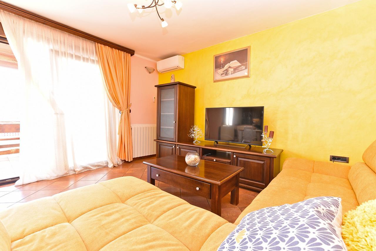 Apartment Modrusani 1561 Žminj Eksteriør bilde