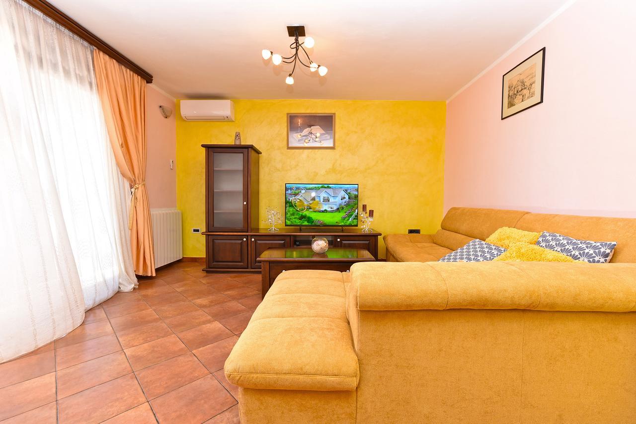 Apartment Modrusani 1561 Žminj Eksteriør bilde